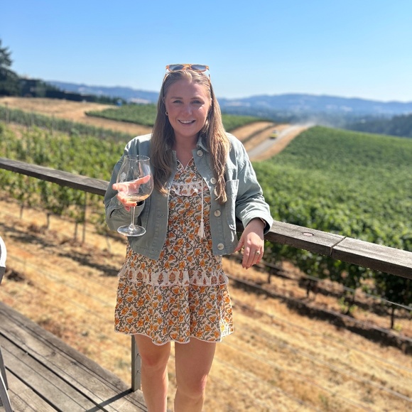 Meet your Posher, Meredith - Picture 1 of 1